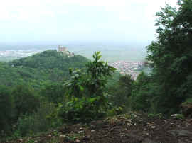 Das Hambacher Schloss vom S�hnekreuz