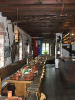 Bereit f�r die Rittermahlzeit auf Burg Spangenberg