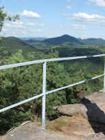 Vom Schweinsfels nach Nordwesten ins Trifelsland